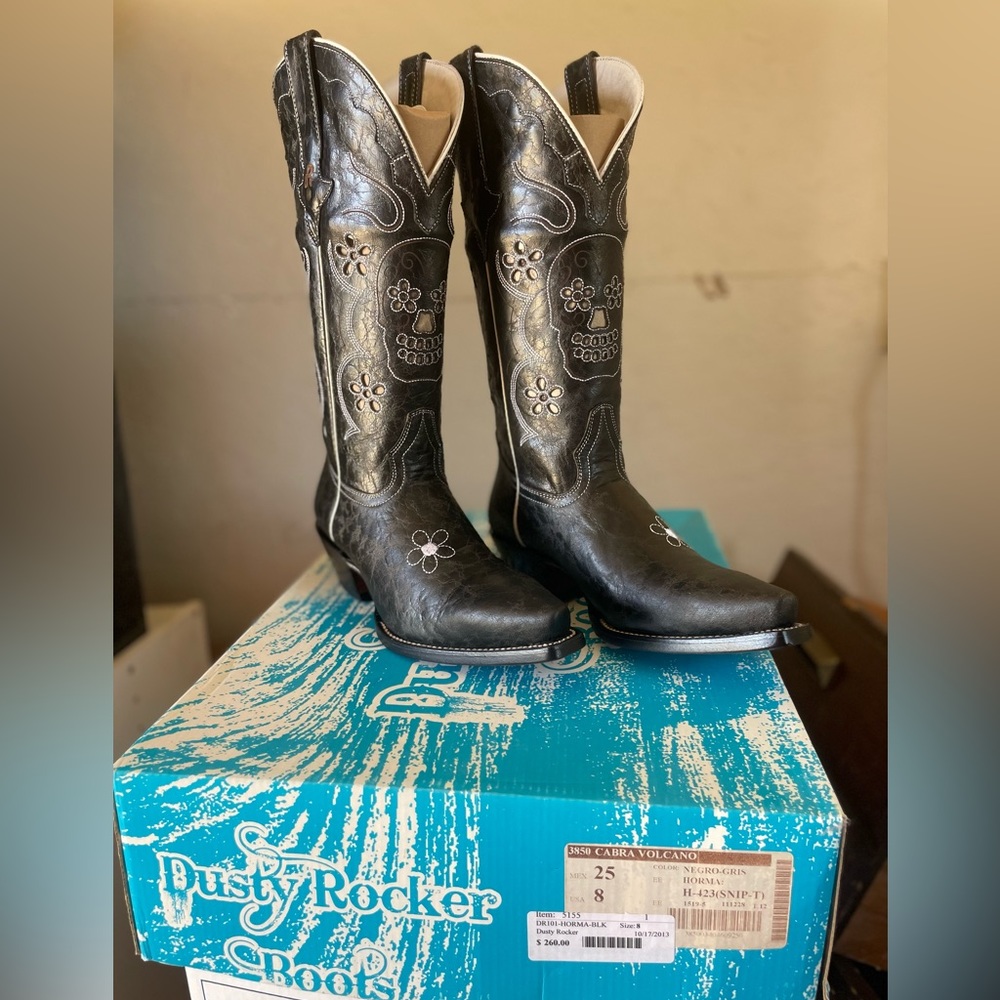 Dusty Rocker Womens Boots - Picture 2 of 3